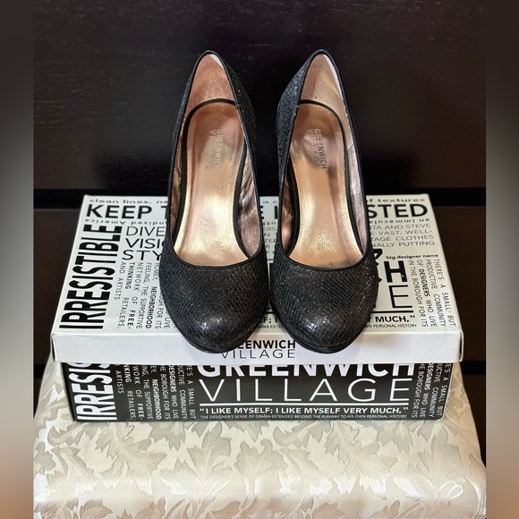 Black Chunky Glitter Pumps - Picture 4 of 10